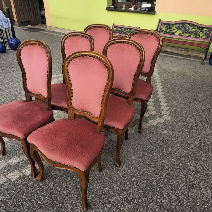 Krzesła drewniane stylowe