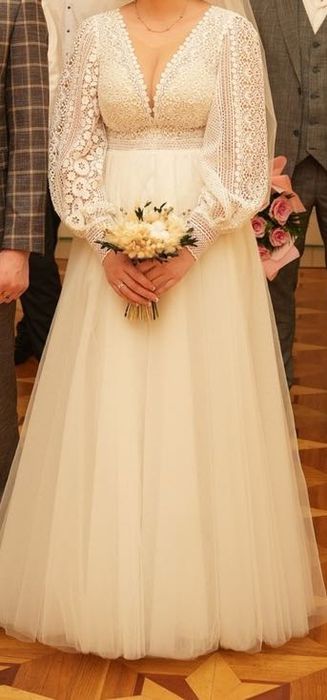 Неймовірна весільна сукня