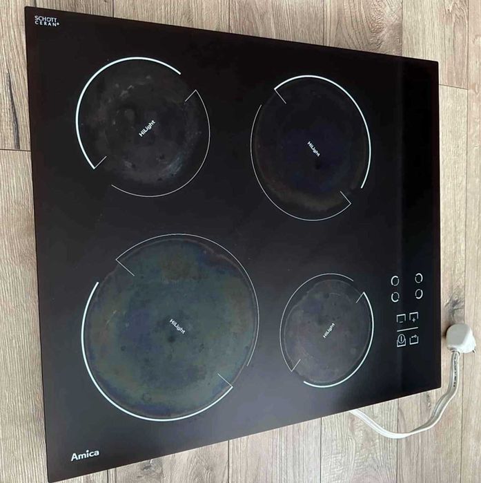 Czarna Płyta elektryczna, ceramiczna AMICA PC6400Z
