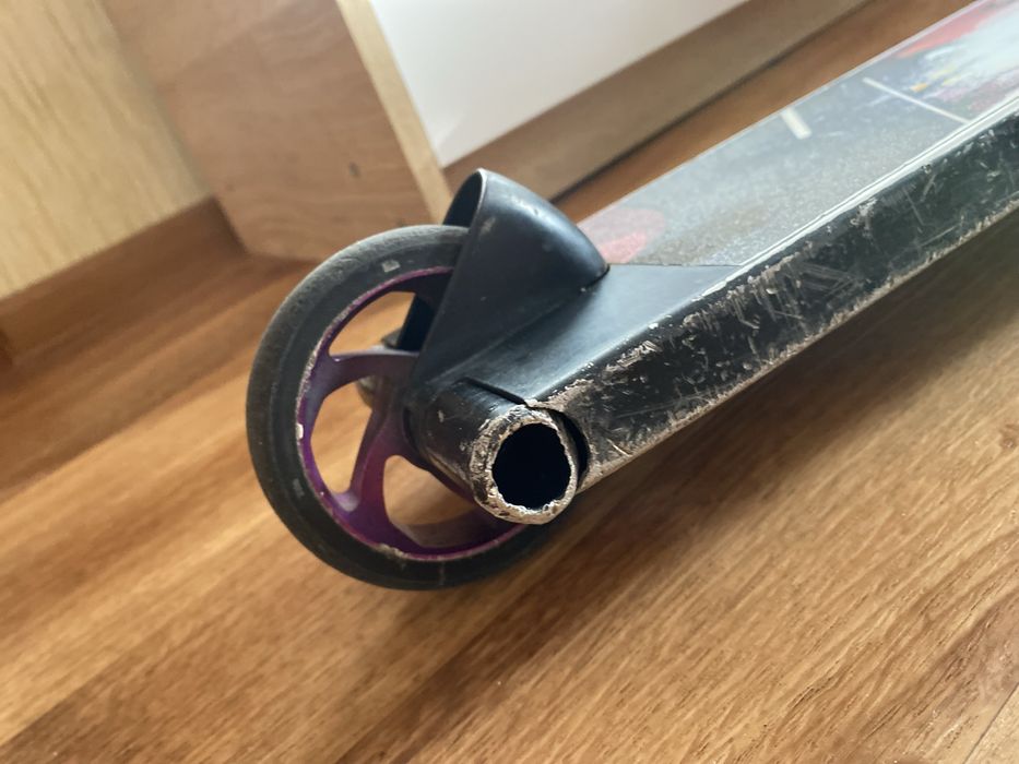 Трюковой  самокат Axel Storm б/у