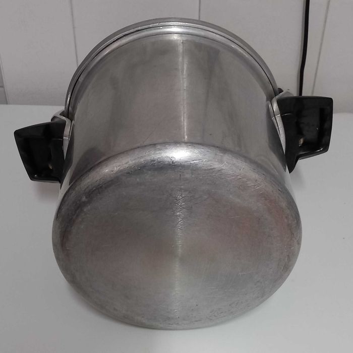 PANELA DE PRESSÃO Made in PORTUGAL SILAMPOS DE 8 Lts.Casa Cozinha Restauração.