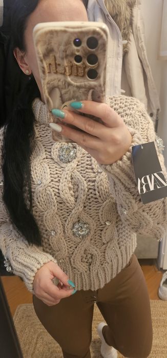 Cieply swetr Zara kamienie bizuteryjny