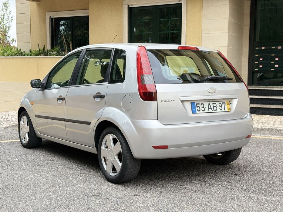 Ford Fiesta 1.25 Titanium — photo 4