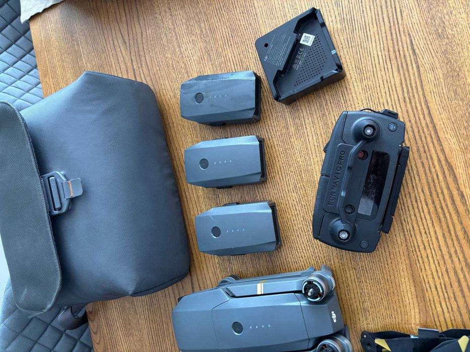 Квадрокоптер DJI Mavic Pro 4K