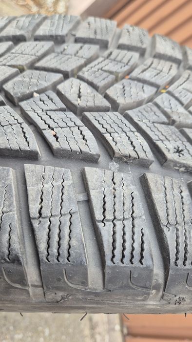 Opony Goodyear Ultra Grip  225/45 R17  4 szt