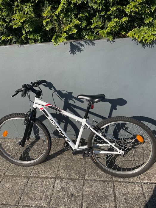 Vendo bicicleta de criança, marca Rockrider, roda 24