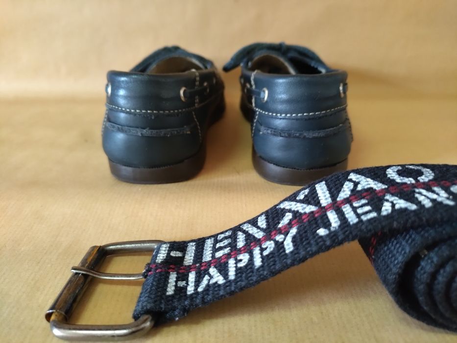 Sapatos tam. 32 oferta de cinto