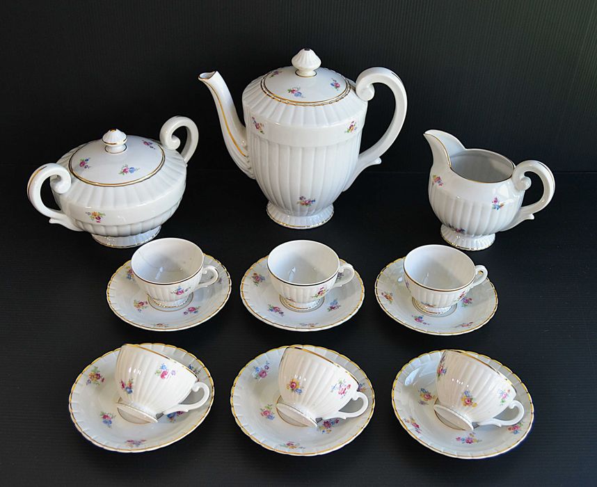 Serviço de café Anos 40-50 da Fábrica de Louças Artibus