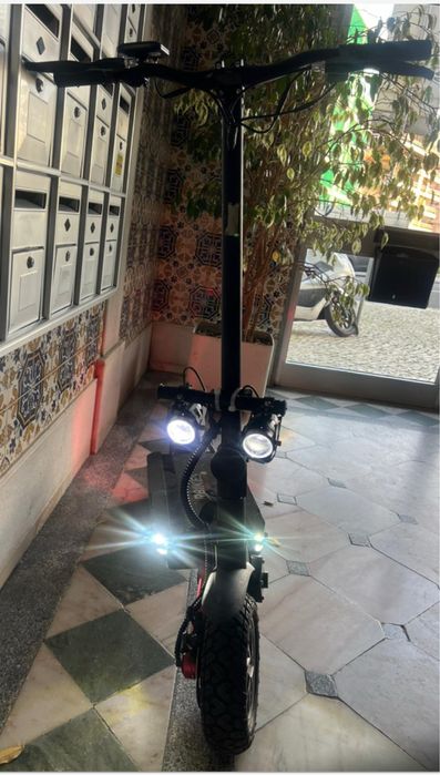 Trotinete Elétrica um modelo  off road Pro