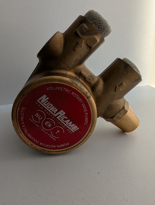 Помпа Nuovo Ricambi (nuert) під хомут