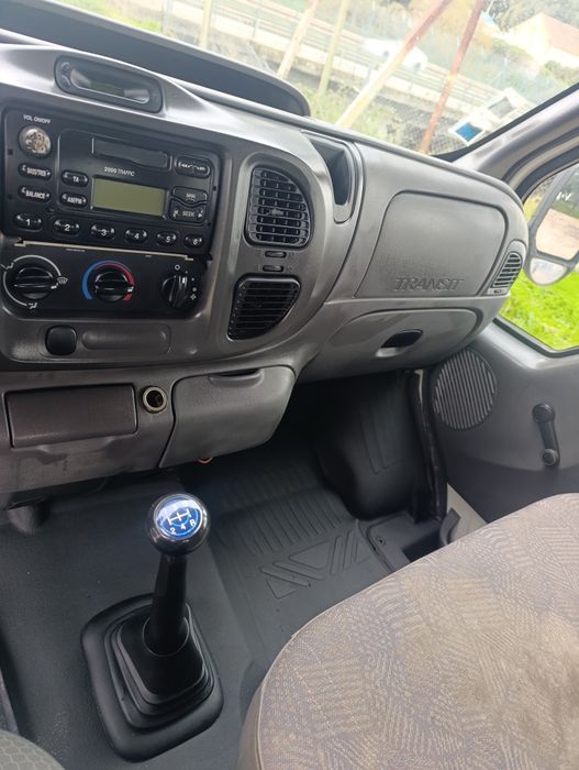 Ford Transit 7 lugares caixa aberta