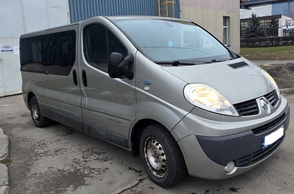 Traffic II Passenger 9-osobowy long Pack Clim