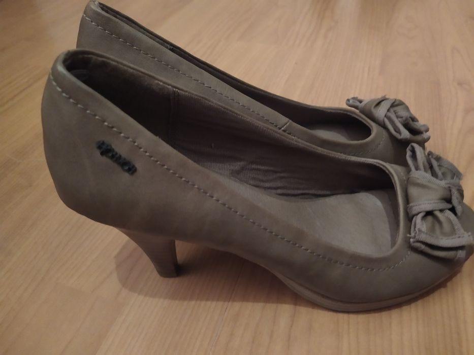 Sapatos senhora beje (novos)