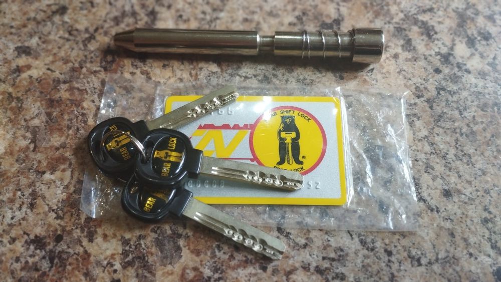 Замок - блокиратор на КПП Bear-Lock