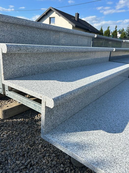 GRANIT Schody granitowe BULLNOSE stopień kamienny szary 150 cm