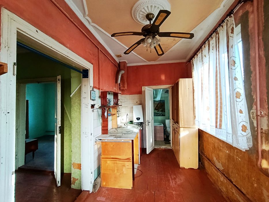 Продається будинок за 1 км від Самбора