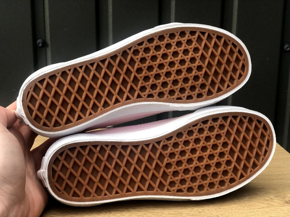 Оригінальні кеди Vans.