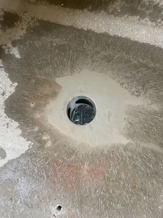 Wiertnica, otwornica, przewierty, wiercenie, otwory w betonie, cegle,