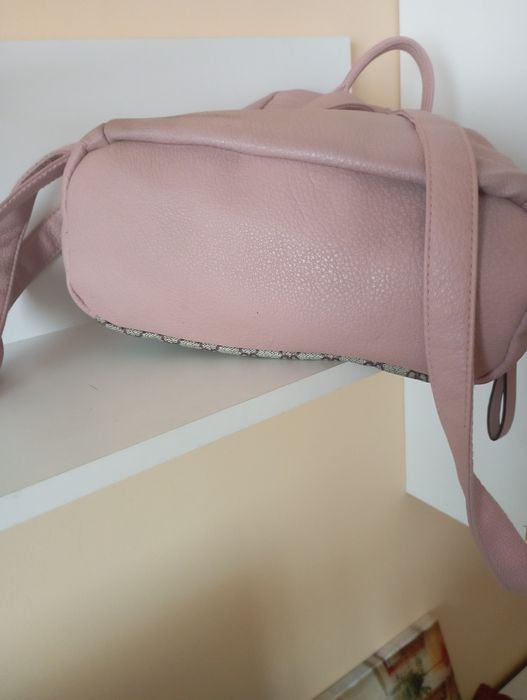 Жіночий рюкзак розовий