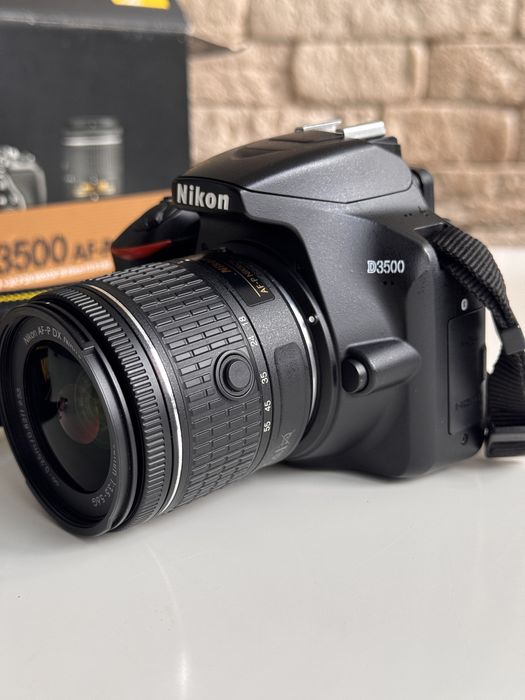 Nikon D3500 + обʼєктив Nikkor 18-55mm + карта памʼяті SanDisc 128g
