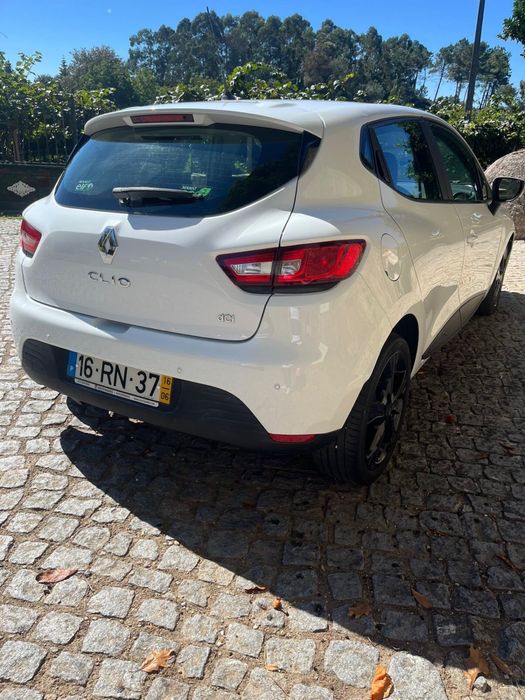 Renault clio *como novo* foto 2