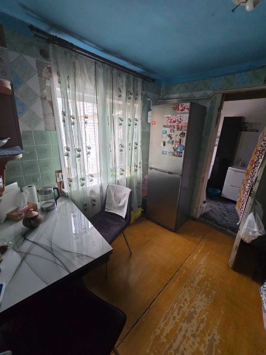 Продам часть дома Роганский ЖМ с кадастровым и приватизацией.