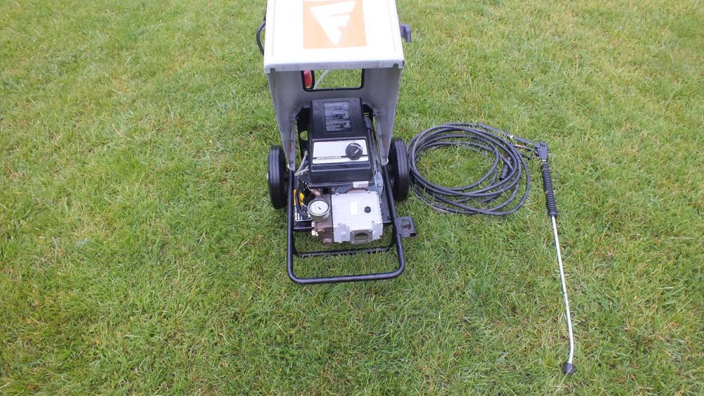 Myjka ciśnieniowa Karcher  Frank Solid NP15/16-210 korbowodowa 200 BAR