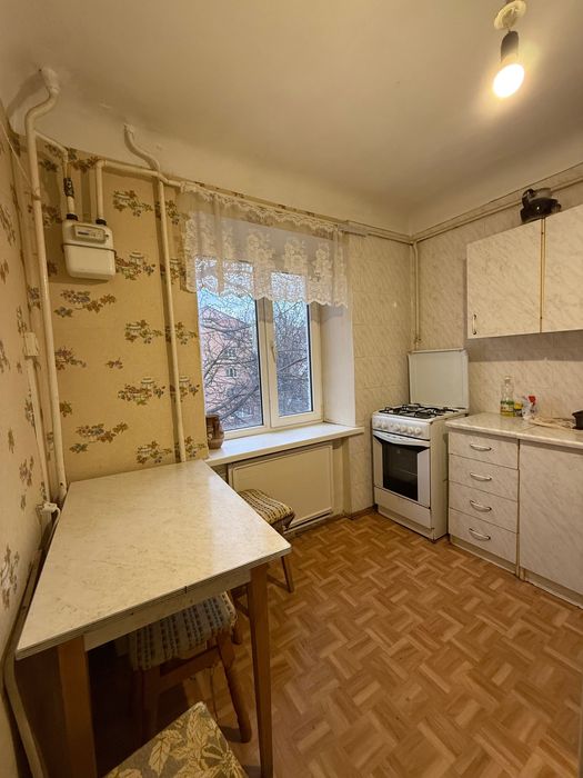 Продам 2 к квартиру на Тельнова (Дендропарк)