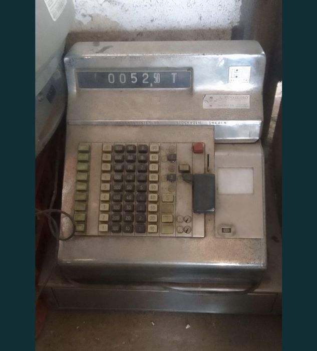 Venda de Garagem em Lote