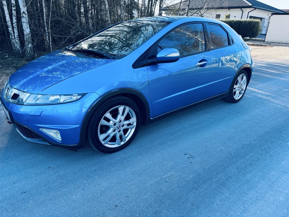 Sprzedam Hondę Civic 1.8 140 km benzyna