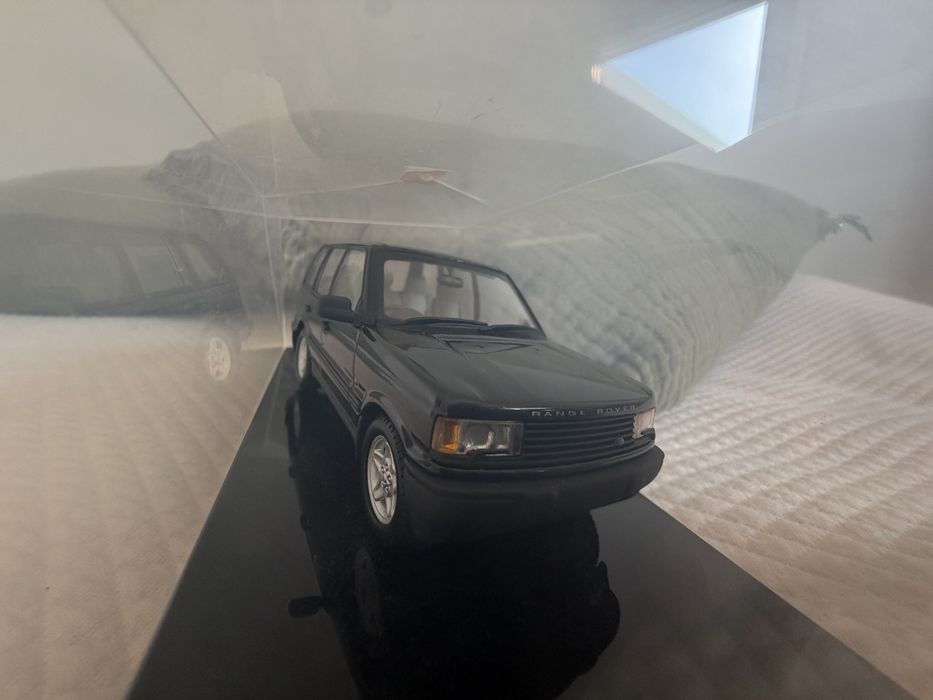 Miniatura Range Rover 4.6 HSE – Escala 1:43 – Preta | Coleção