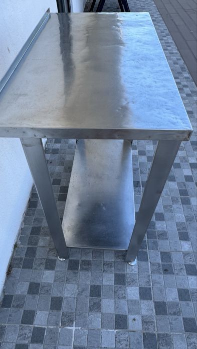 Mesa / Bancada de Trabalho Industrial em Aço Inox (Com Prateleira e Alçado)