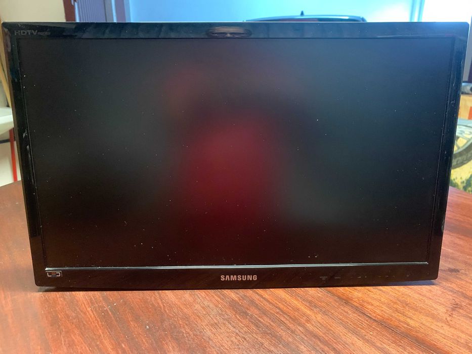 TV/Monitor Samsung 22" com comando - para verificar configuração ou reparação