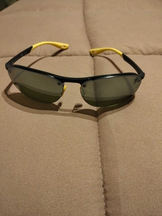 Óculos Ray ban edição ferrari