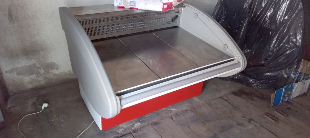 Холодильна вітрина Ілєть-1.2м