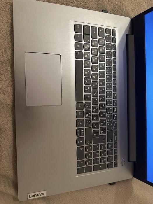 Lenovo ideapad 1