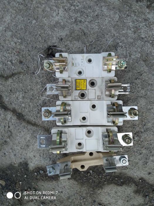 Держатель Предохранители Тримач запобіжника ДП-35 250А IEK и на 400А