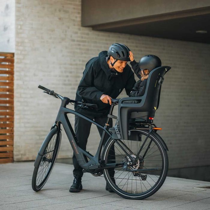 Fotelik rowerowy tylny Thule RideAlong 2 Dark Gray