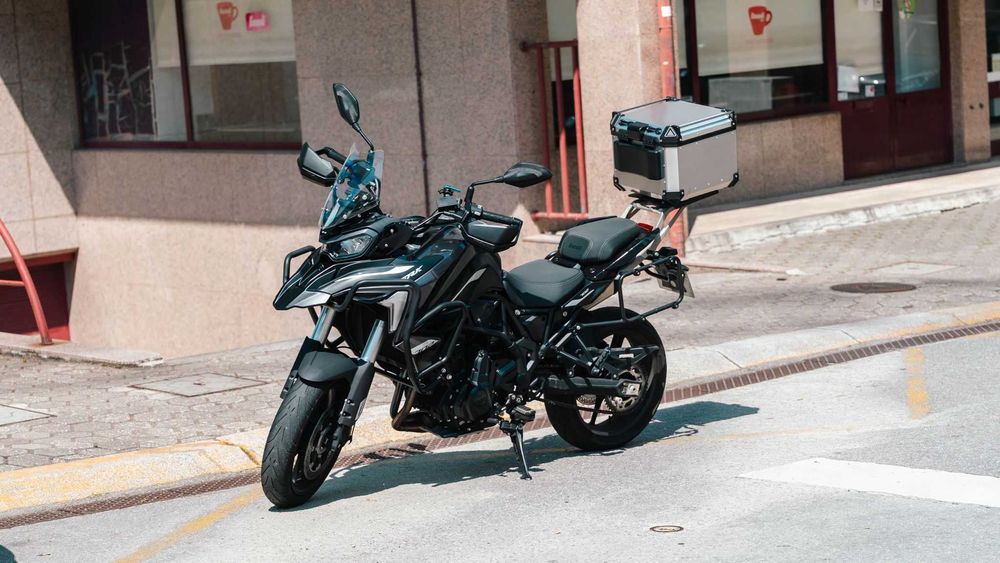 Benelli TRK 702 c/ Cases e crashbar
