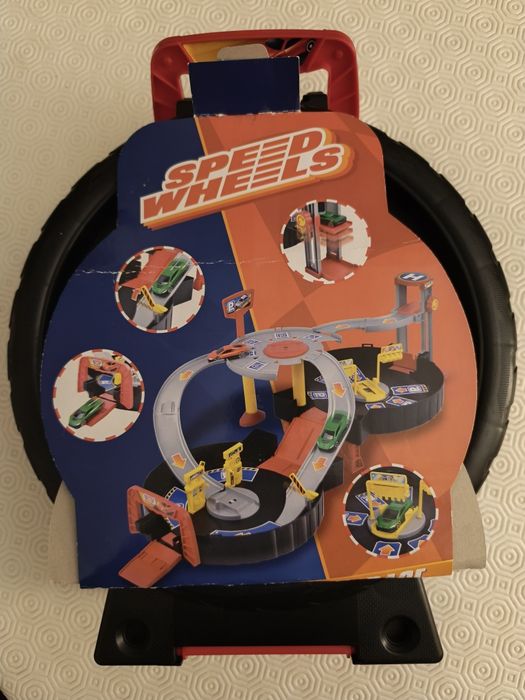 Pista e estacionamento speed wheels