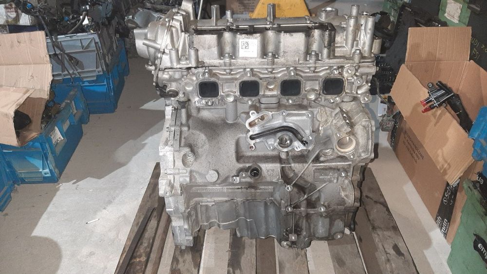 Tlok z korbowodem silnika 2.0d 204DTD Jaguar Land Rover