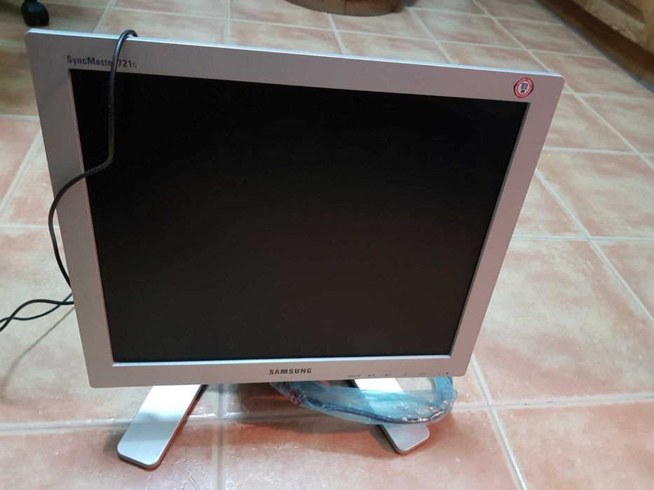 Монітор 17" Samsung 721S RL17ASQS Чорний-Сріблястий / Самсунг б/у