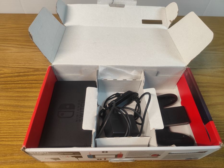 Nintendo Switch com caixa original