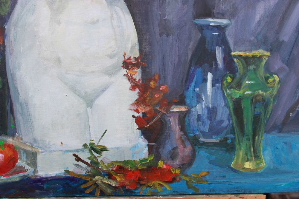 Живописний натюрморт з гіпсовим торсом