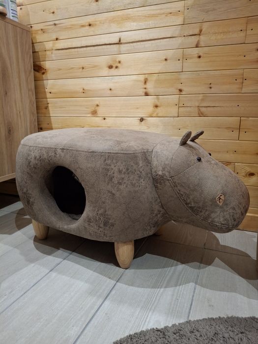 Casa para gato  em forma de hipopótamo