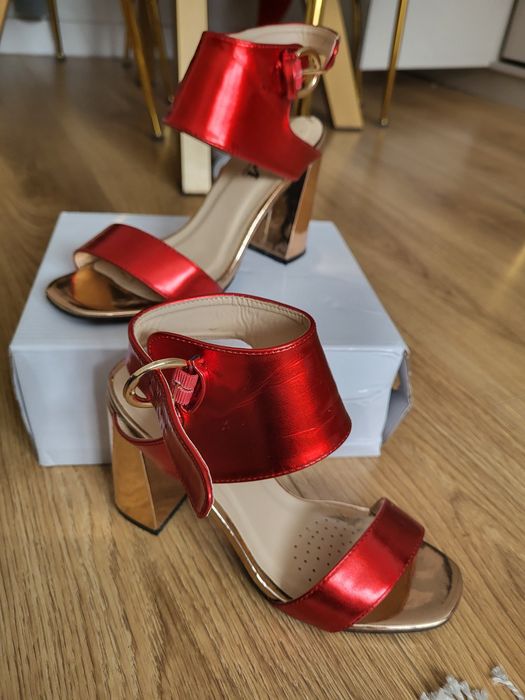 Sandały damskie r.36