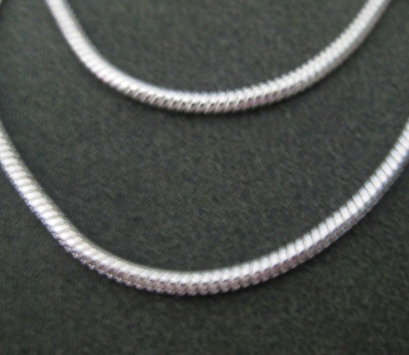 Colares em Aço NOVOS - 3 diferentes