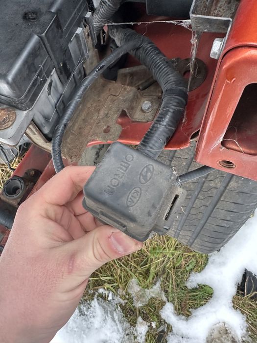 Реле свічок накалу Kia Sportsge 3 Hyundai IX35 1.7 2.0d 368602a850