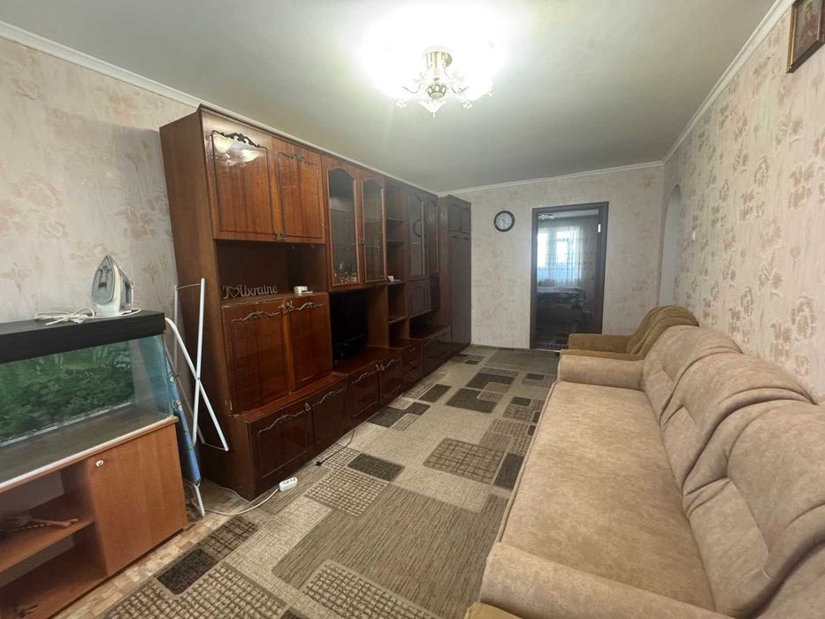 Продаю 3 комнатную квартиру на пр Корабелов 4  и1