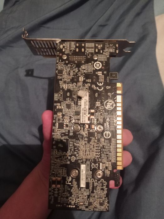 Продам Gigabyte 1050 2gb